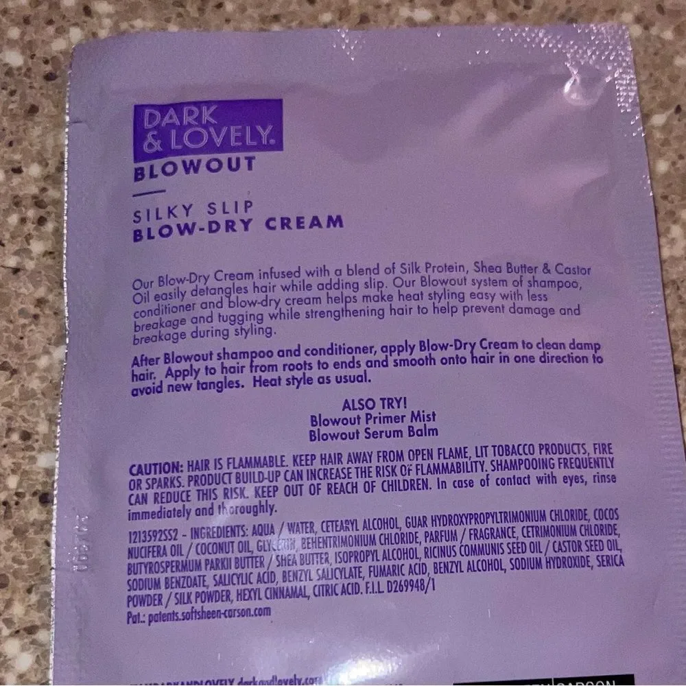 🌺🦋$Free ~ DARK & LOVELY BLOWOUT ~ Silky Slip Blow - Dry Cream ~ Sample